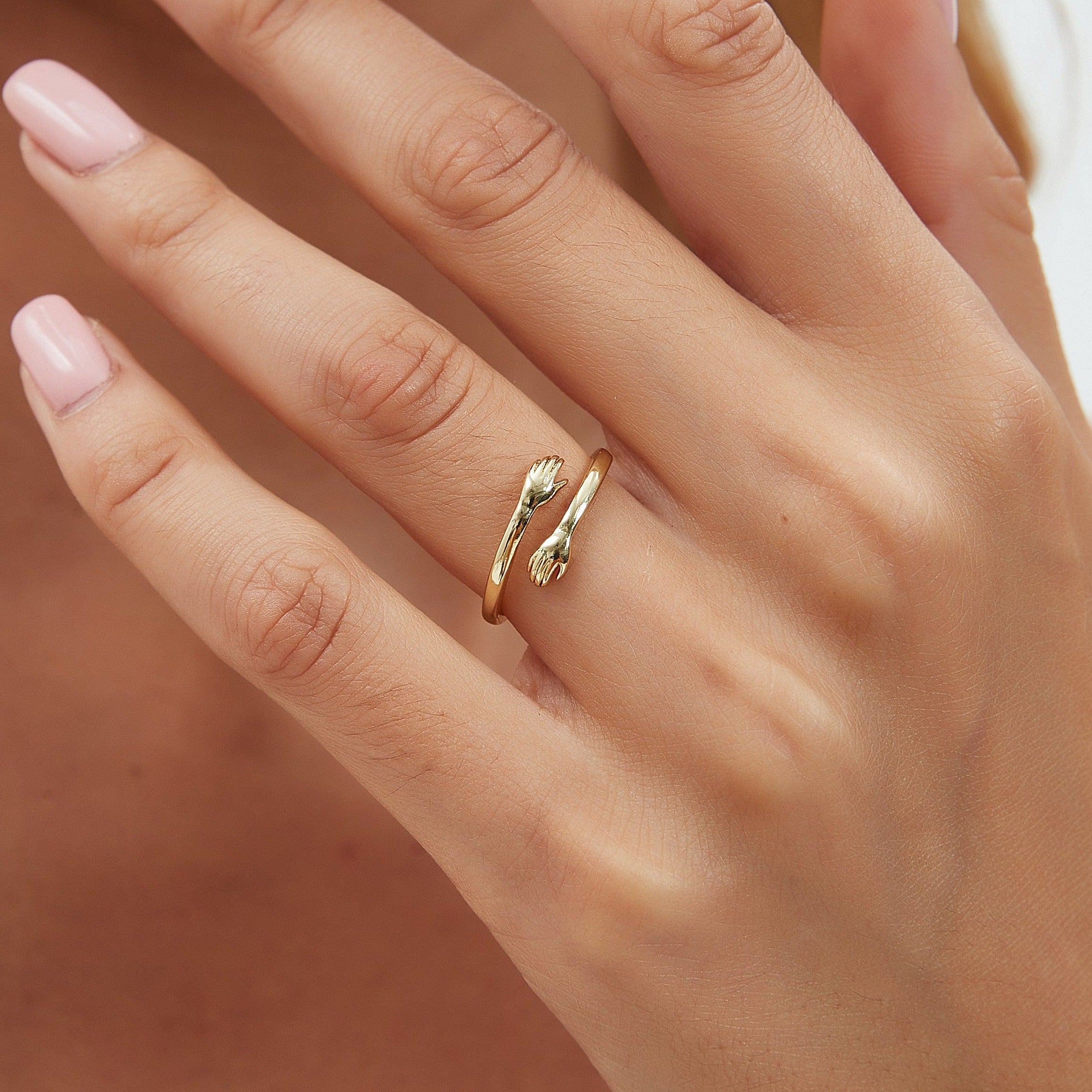 Pierścionek „Hug Ring”