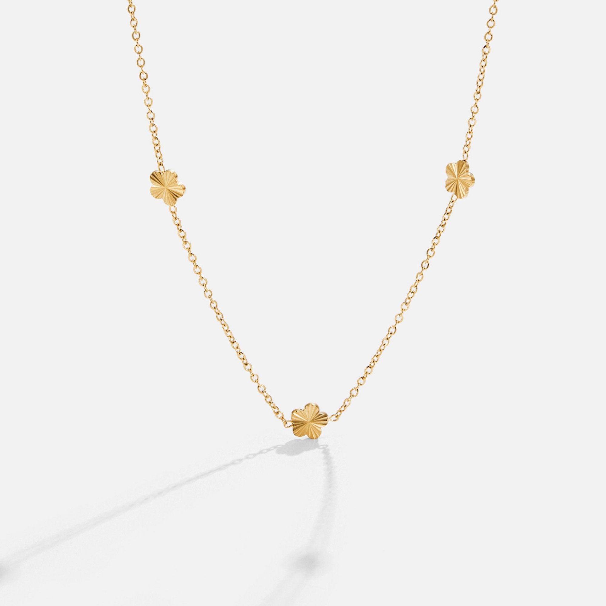 Naszyjnik Flower Power – złoty łańcuszek 18K