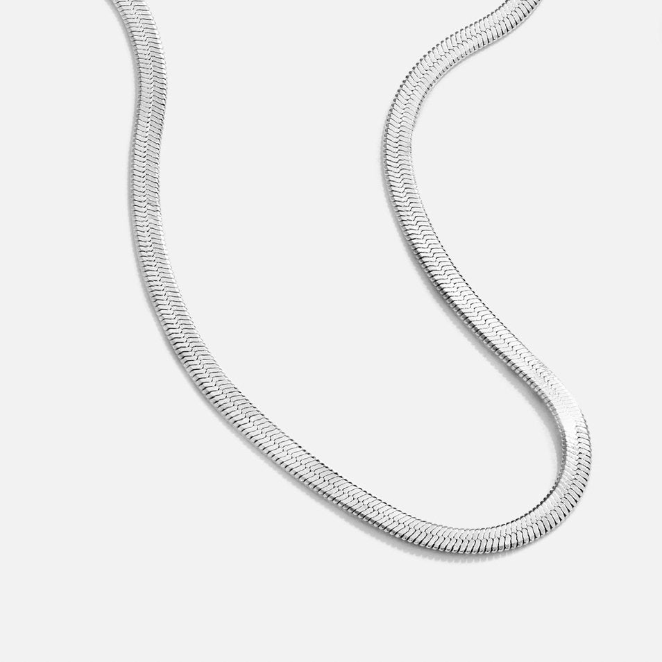 Naszyjnik Sarya – srebrny łańcuszek typu snake