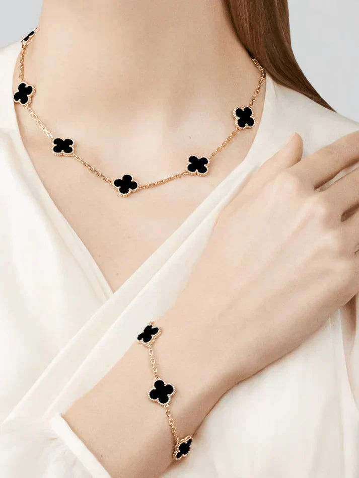 CLOVER | Naszyjnik 10 Motive Black